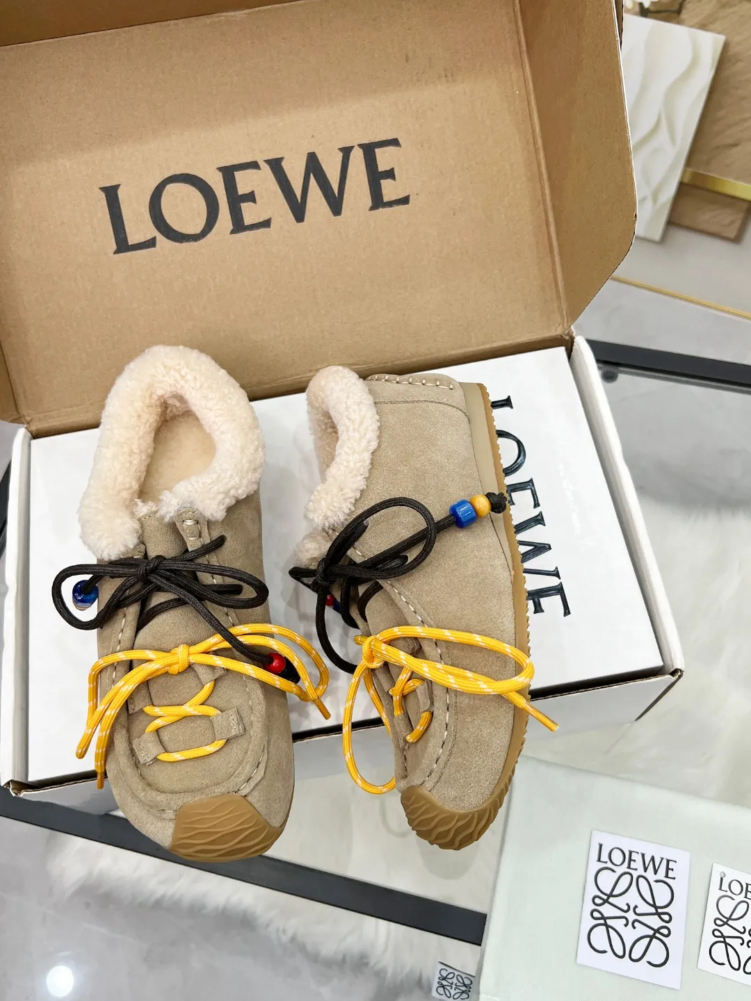 👟👟Ex-factory price 480👟👟 2025 autumn and winter Maoli new model, the same style as Wang Yibo! Kangaroo shoes, couple style Loewe Ballet Runner 2.0 sneakers, moral training shoes, new color matching retro series running shoes, standard size: 35–40